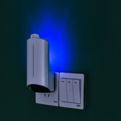 Bom preço. Plug de parede descartável em Trapaça de cola de inseto-termitas de trapaça de insetos-termitas 8.5*6*14.5CM 79.8g on-line