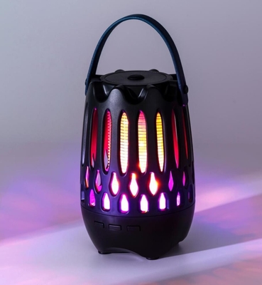 Bom preço. Lâmpada recarregável para matar mosquitos 3 em 1 multifuncional para matar moscas e insetos Zapper de choque elétrico para verão on-line